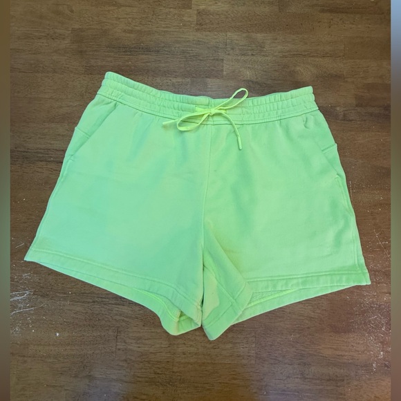 lululemon athletica Pants - Lululemon athletica Chartreuse Scuba Short 12